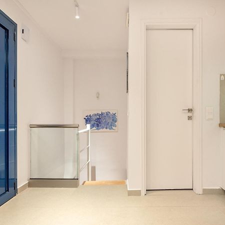 Blue & White Velvet 20M From The Beach Danilia Extérieur photo
